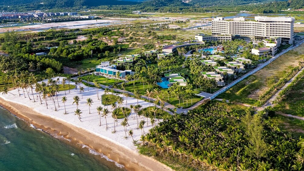 Фото Pullman Phu Quoc Beach Resort