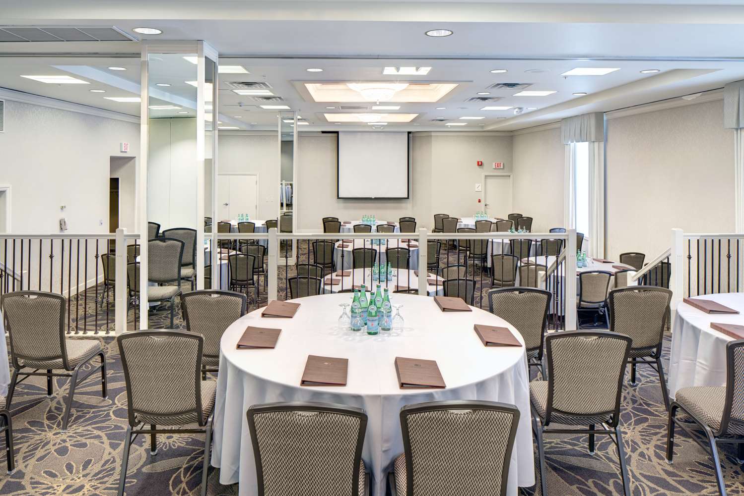 Фото DoubleTree by Hilton Milwaukee Downtown