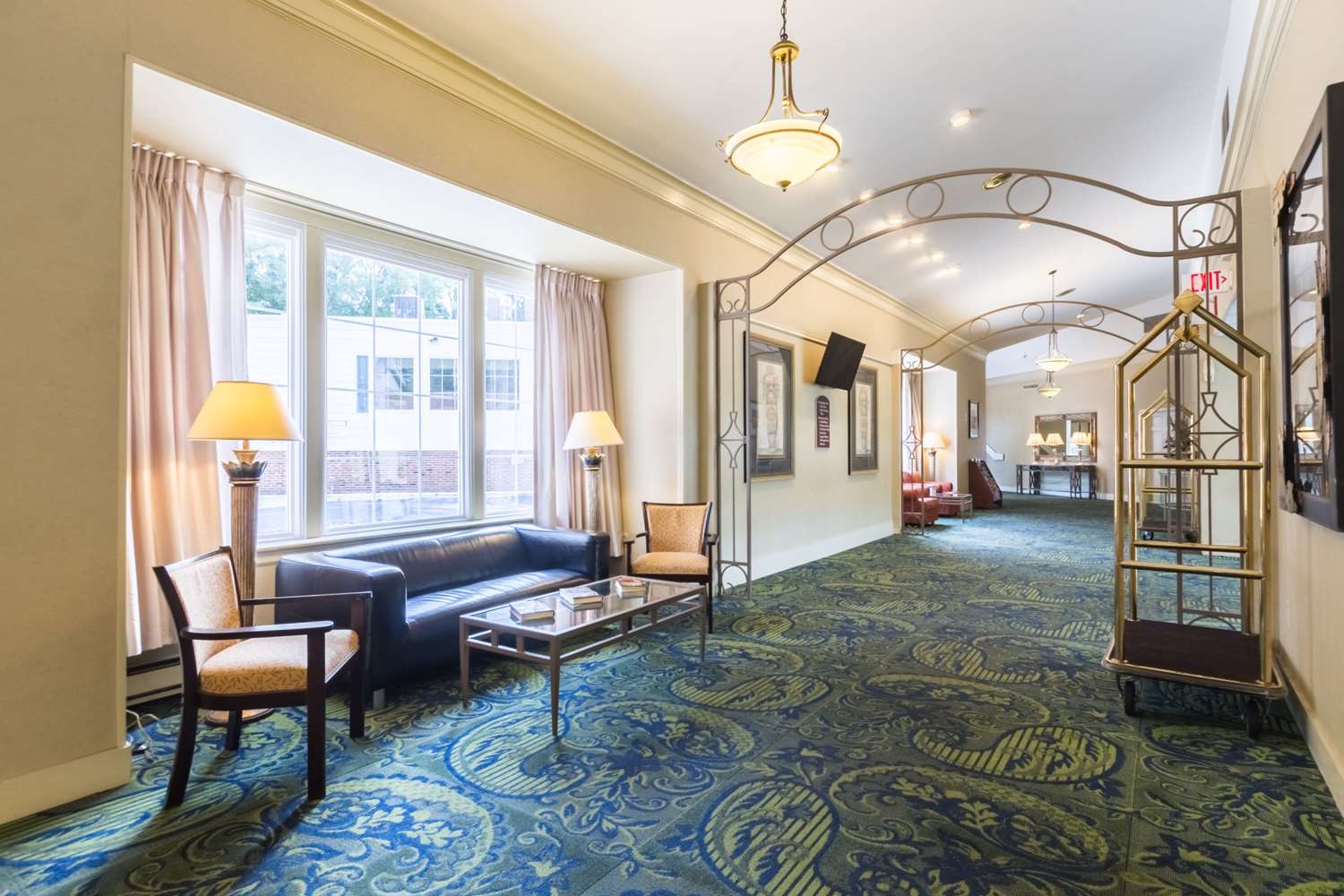 Фото Quality Inn & Suites Conference Center