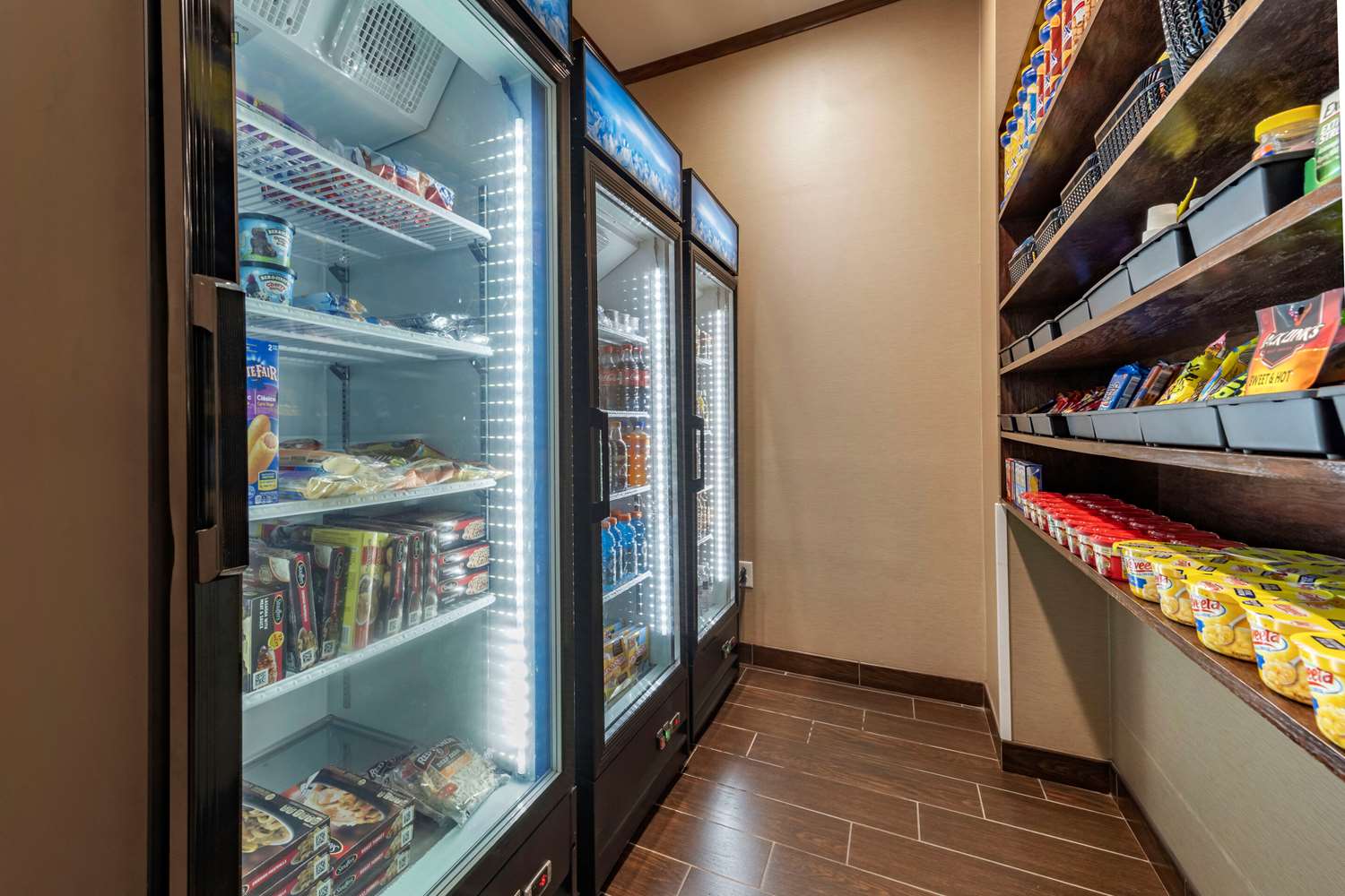 Фото Comfort Inn and Suites