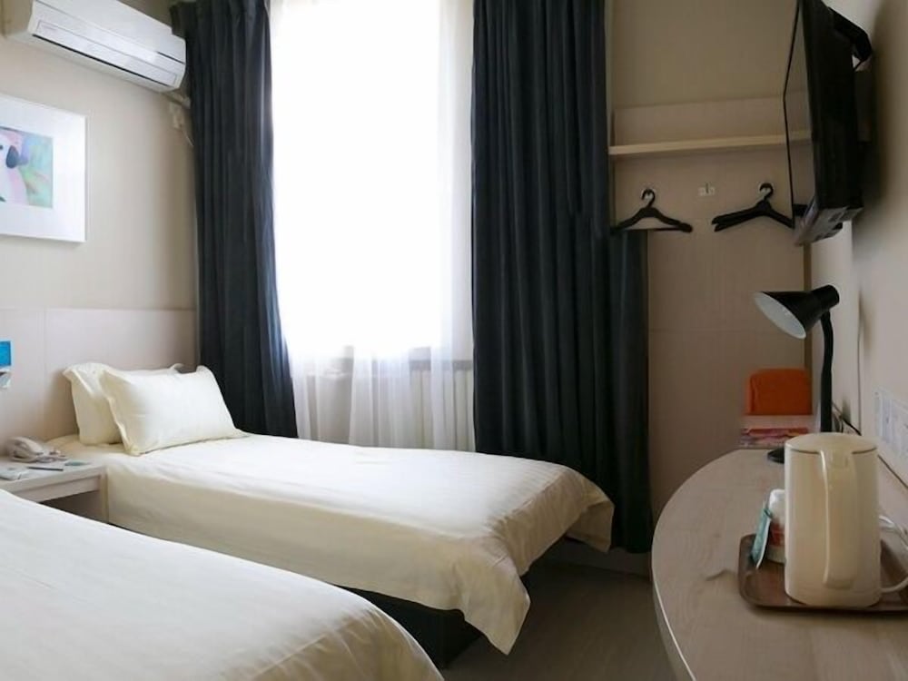 Фото Jinjiang Inn Jingshi Road Quancheng Park