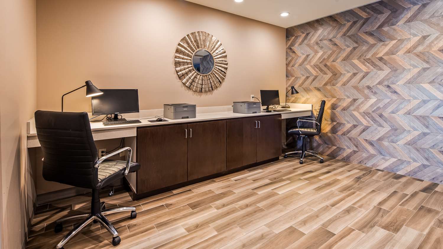 Фото Best Western False River Hotel