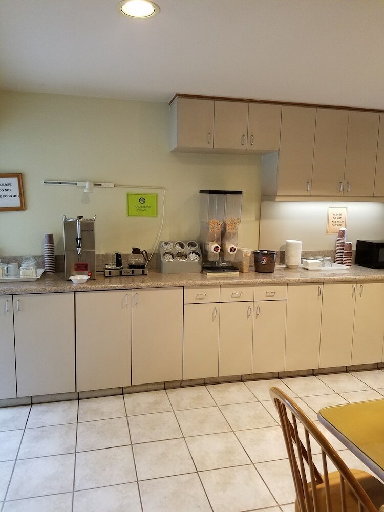 Фото Motel 6 Anaheim Hills