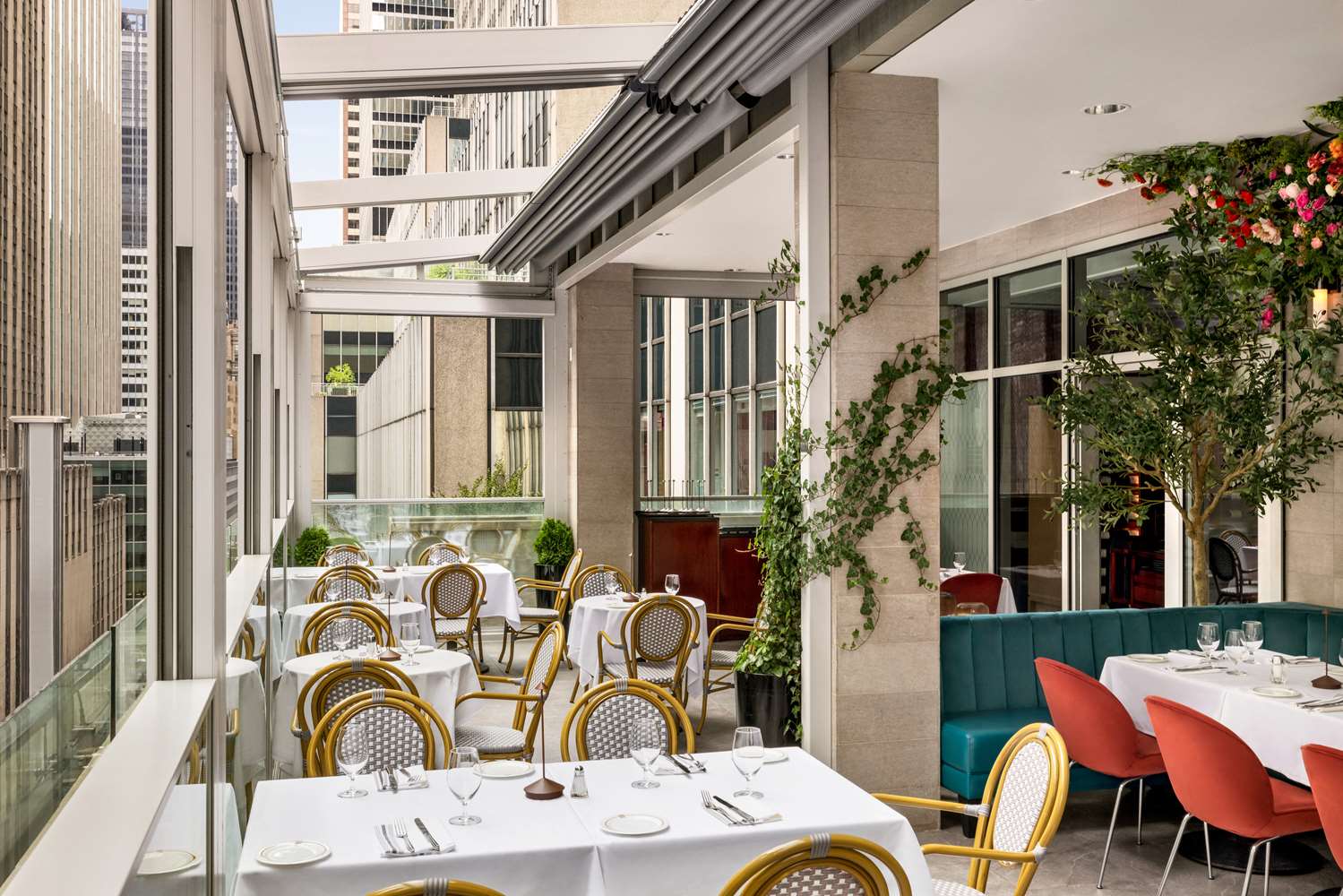 Фото DoubleTree by Hilton New York Midtown Fifth Ave