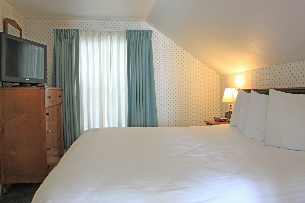 Фото Tugboat Inn