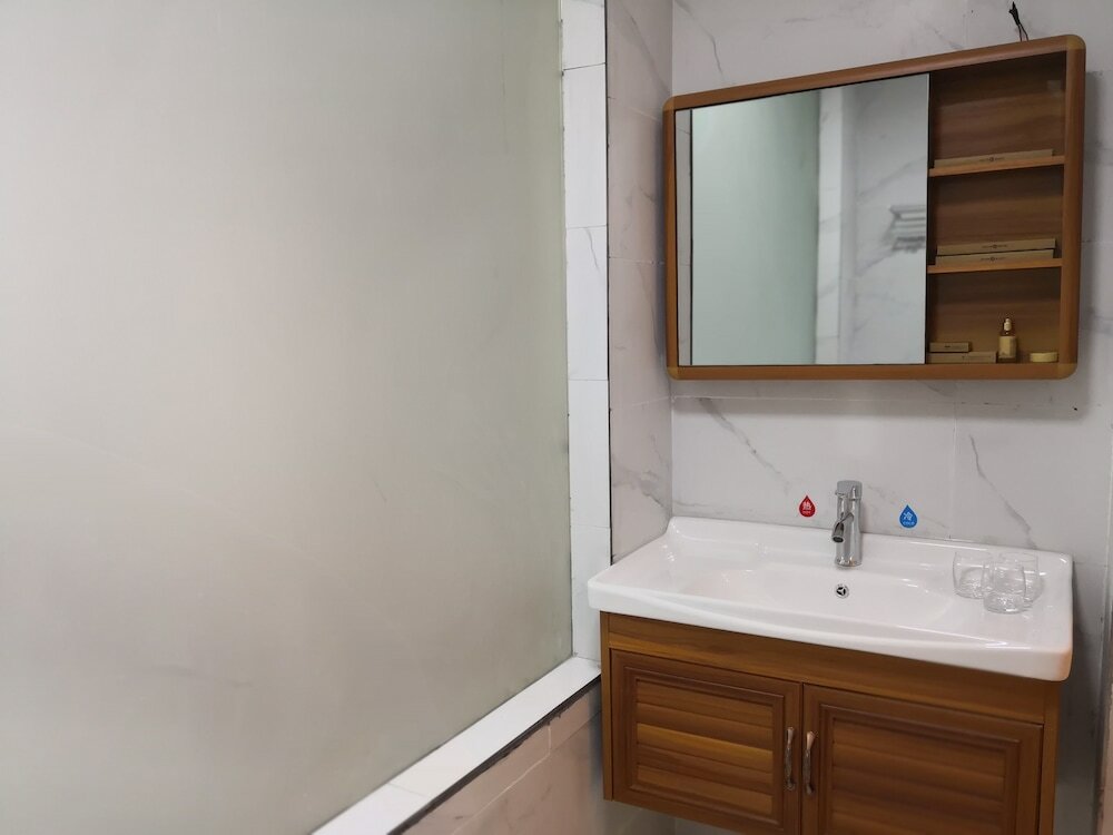 Фото Listening To The Rain Hall Inn