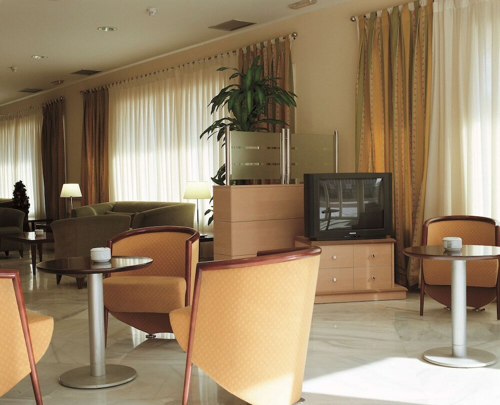 Фото Nh Madrid Barajas Airport