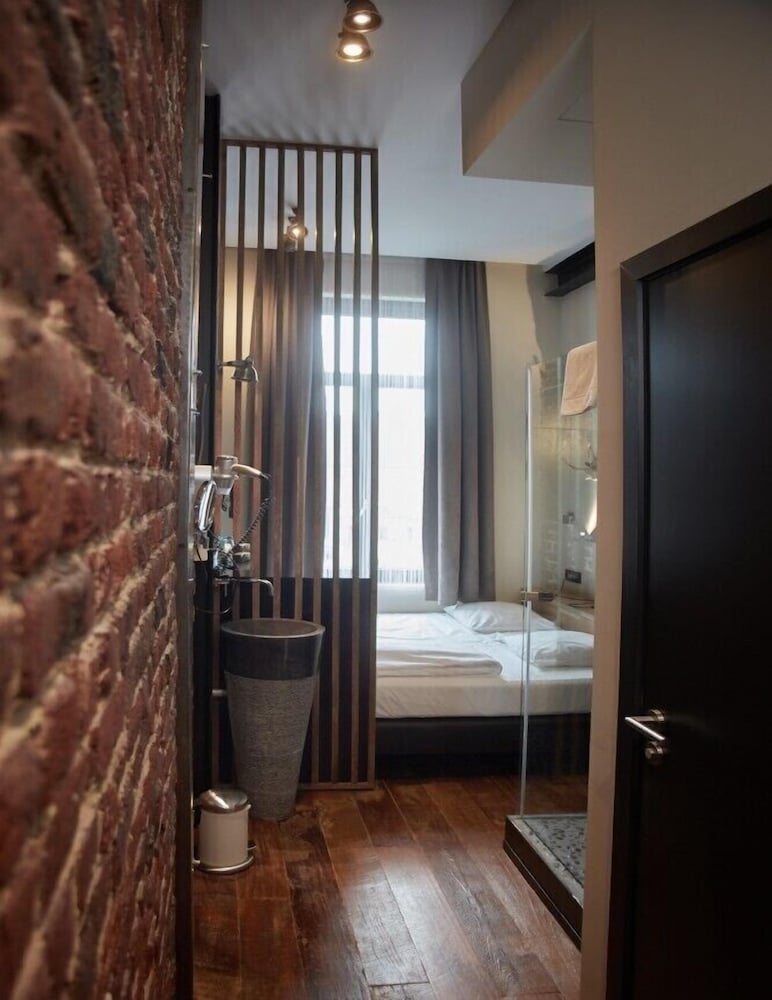 Фото Saint Gery Boutique Hotel