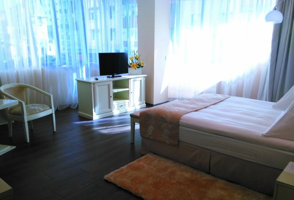 Фото Hotel Paradis Cluj Napoca