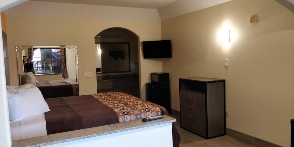Фото Regency Inn And Suites Galena
