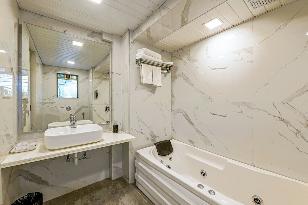 Фото Hotel Regal Enclave