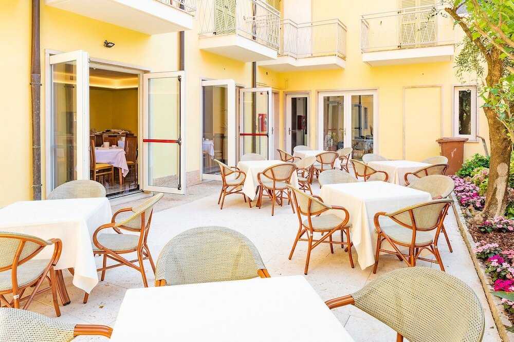 Фото Hotel Centrale