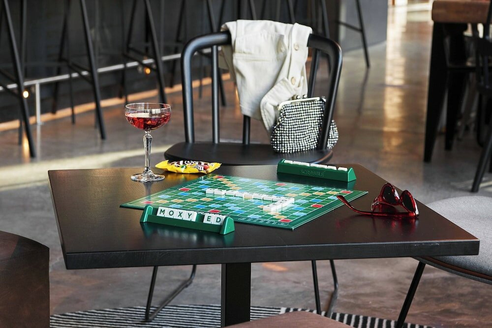 Фото Moxy Edinburgh Fountainbridge