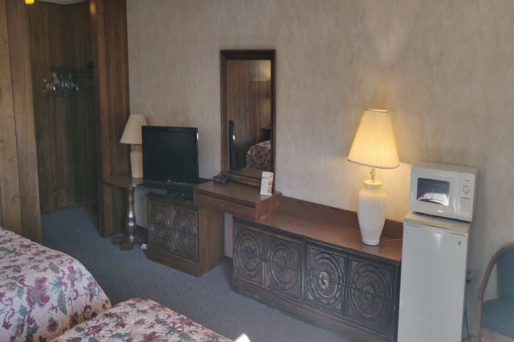 Фото Love Hotels Tomahawk by Oyo at Lake Mohawksin Wi