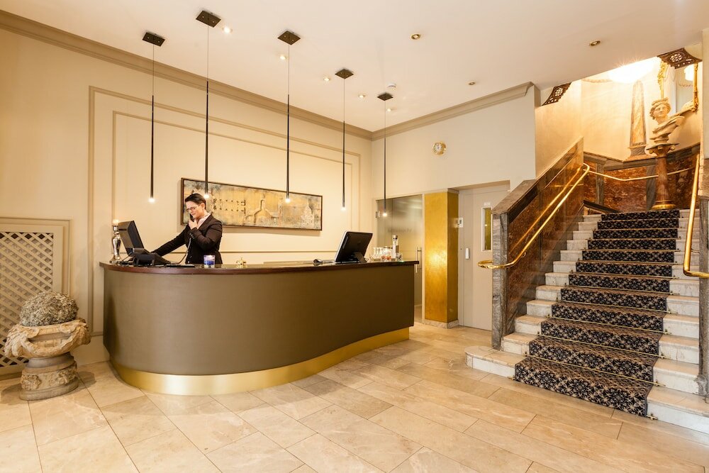 Фото Hotel Würzburger Hof