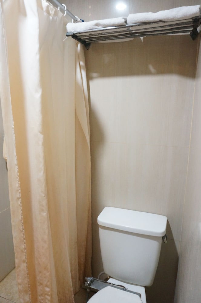 Фото Losari Beach Hotel