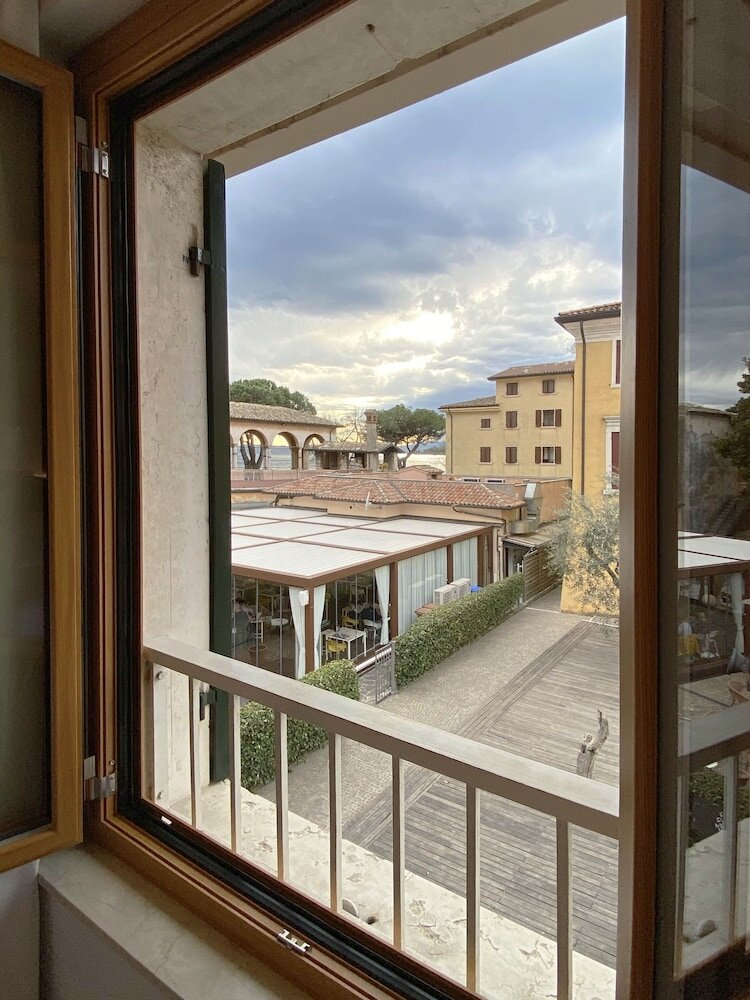 Фото Hotel Astoria