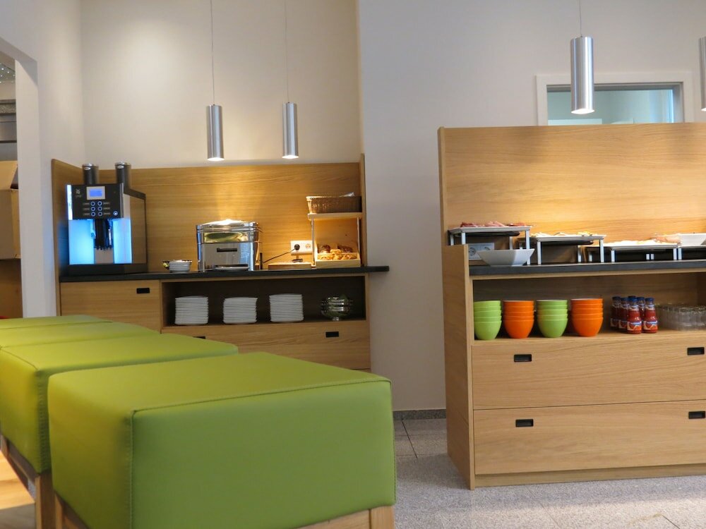 Фото Hotel Neuthor