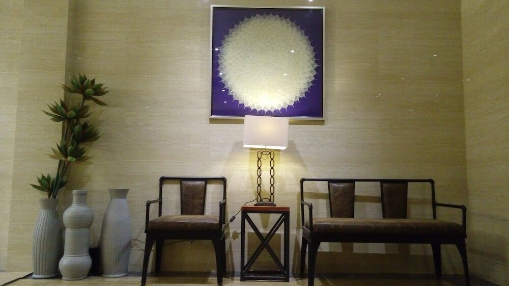 Фото Lotus Blu Hotel