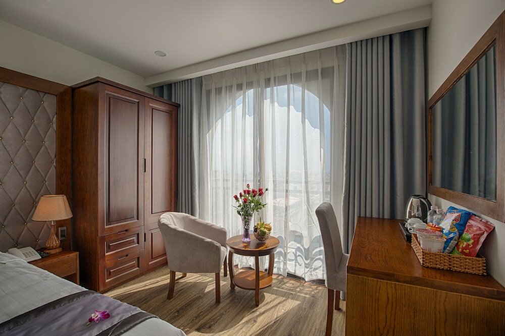 Фото Royal Charm Hotel