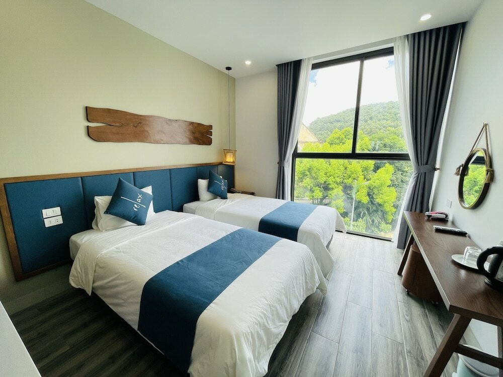 Фото The Light Hotel