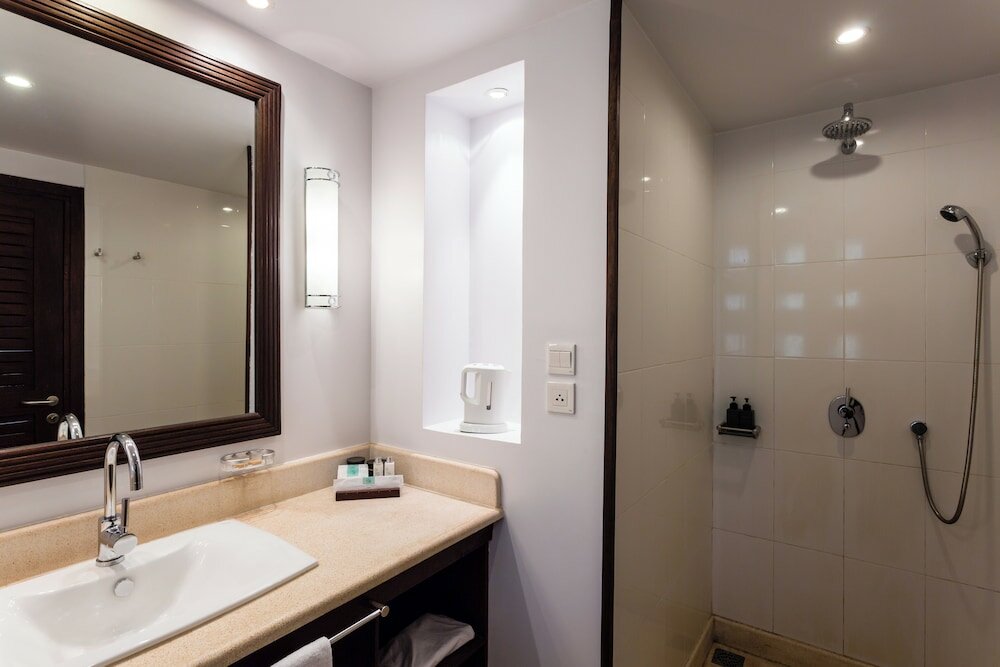 Фото Heritage Suites Hotel