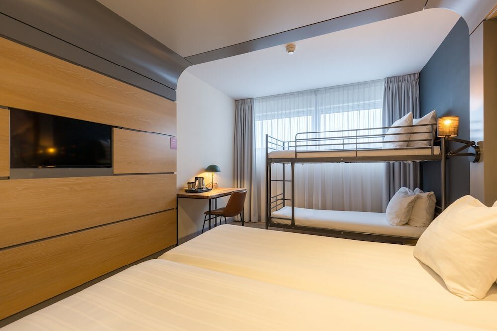 Фото Leonardo Hotel Almere City Center