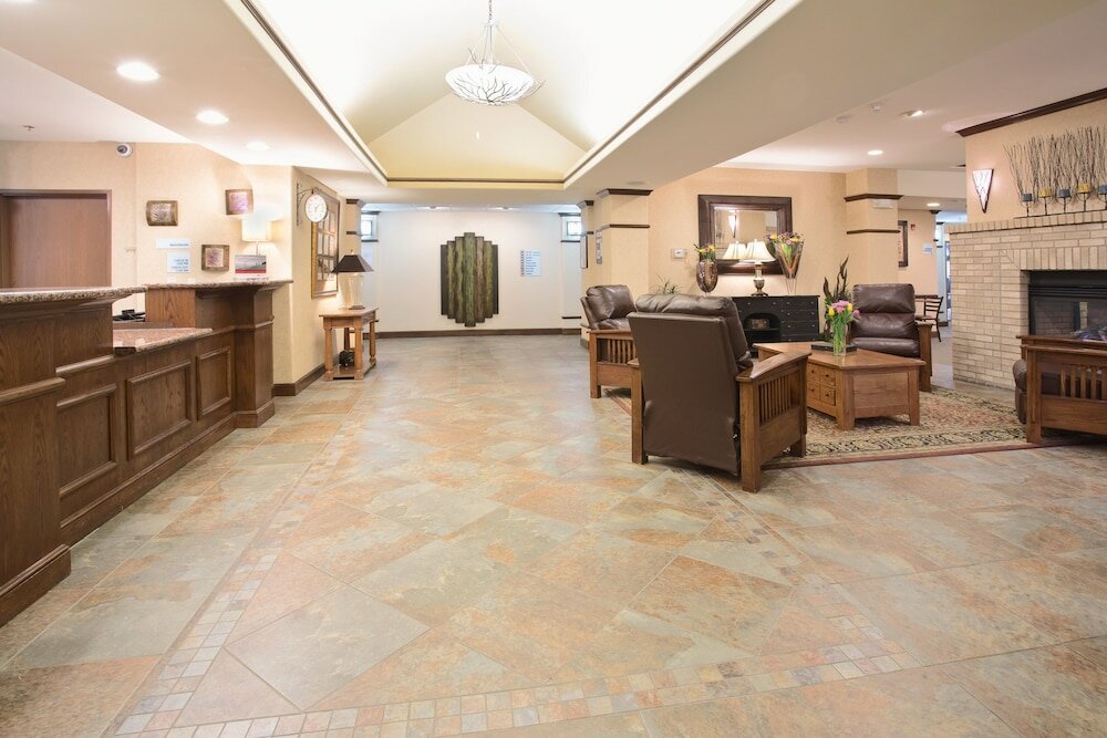 Фото Holiday Inn Express Hotel & Suites Las Vegas, an Ihg Hotel