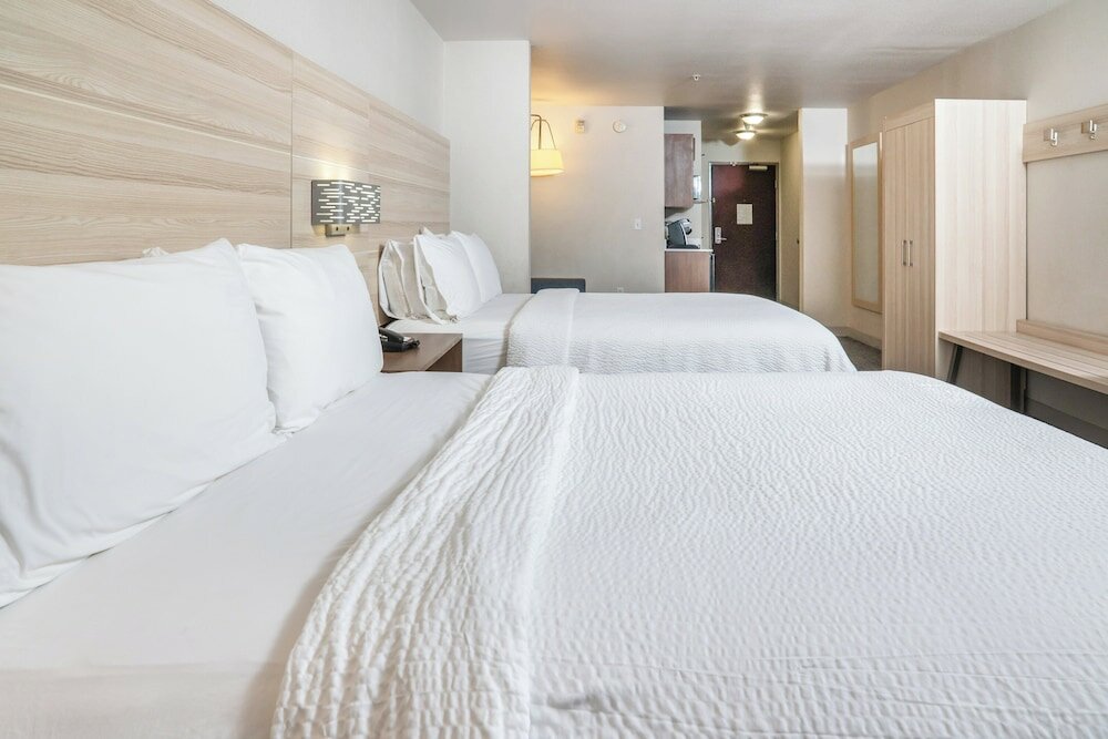 Фото Holiday Inn Express & Suites San Diego Otay Mesa