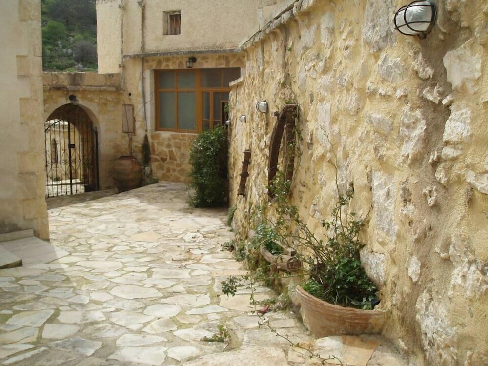 Фото Vafes Traditional Stone Houses