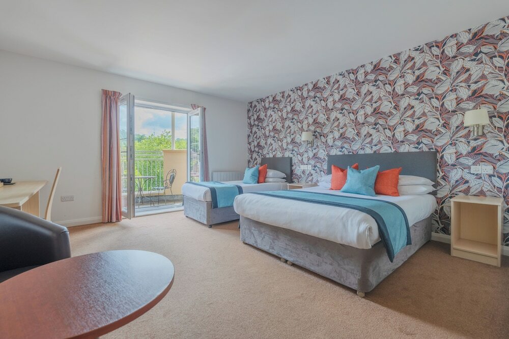 Фото Wookey Hole Hotel