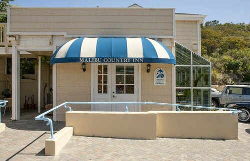 Внешний вид отеля Malibu Country Inn в Малибу, фото 2