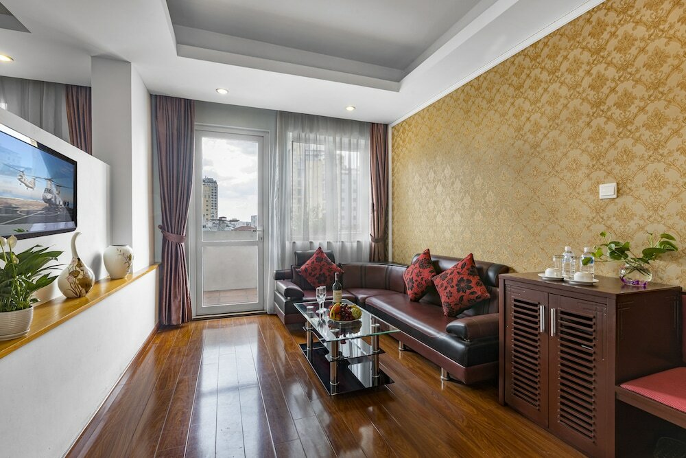 Фото First Eden Hotel