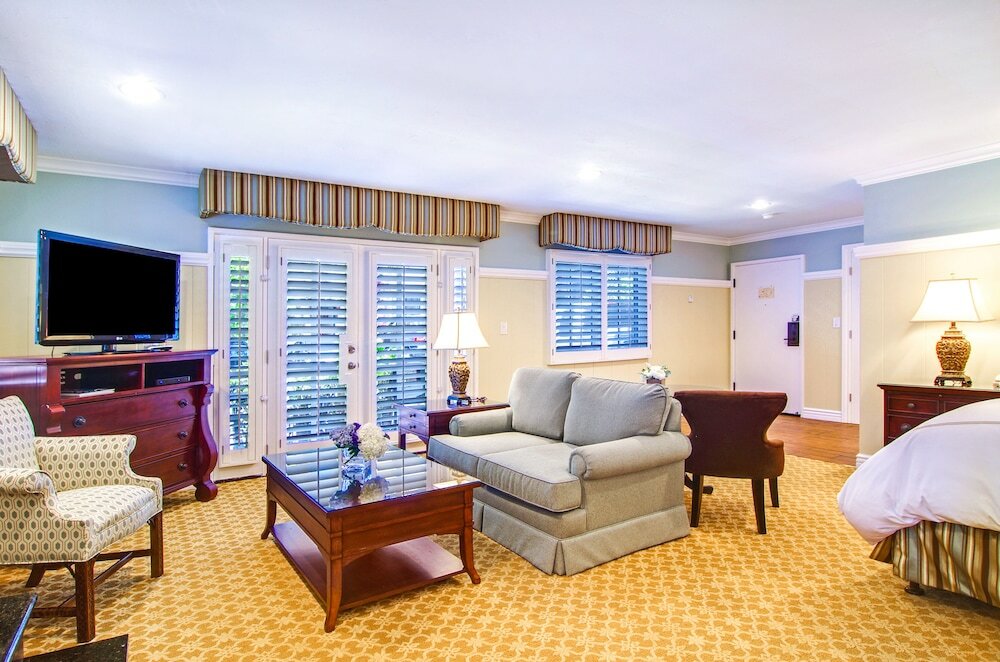 Фото Wayside Inn