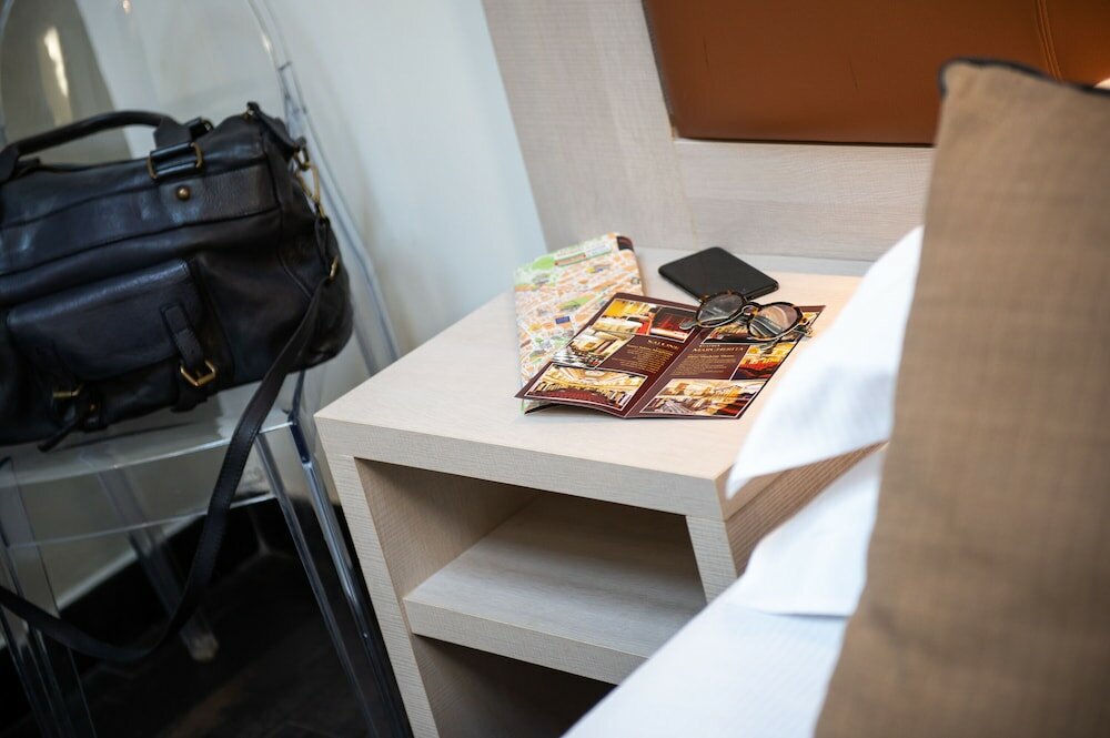 Фото Borgo Pio Suites Inn