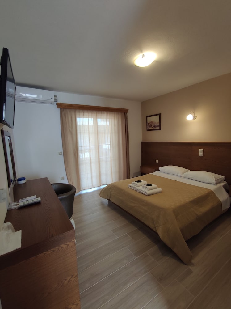 Фото Filoxenia Hotel