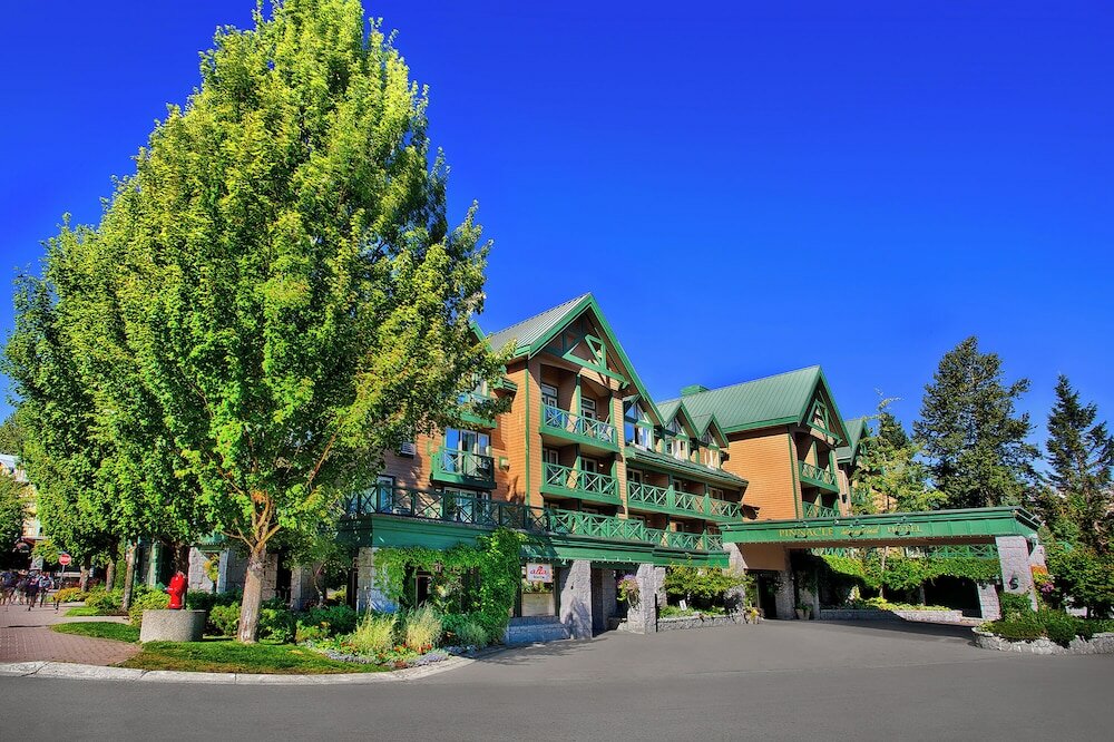 Фото Pinnacle Hotel Whistler Village