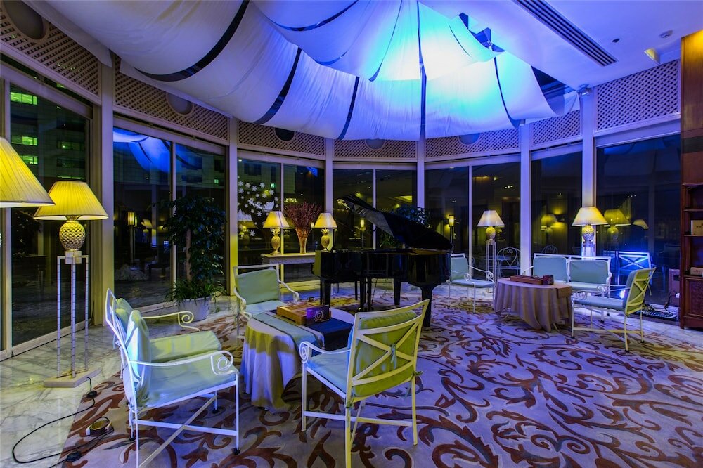 Фото Ruishi Hotel Dalian