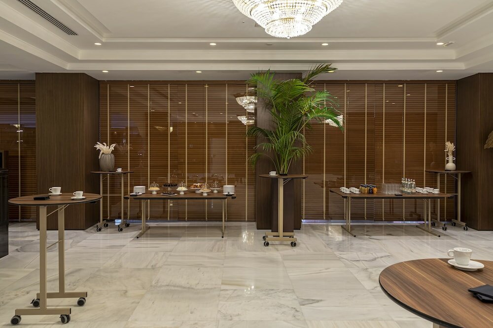 Фото Hotel Melia Milano