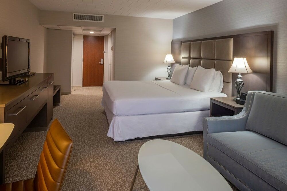 Фото Radisson Hotel Hauppauge-Long Island