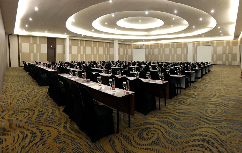 Фото Swiss-Belhotel Cirebon