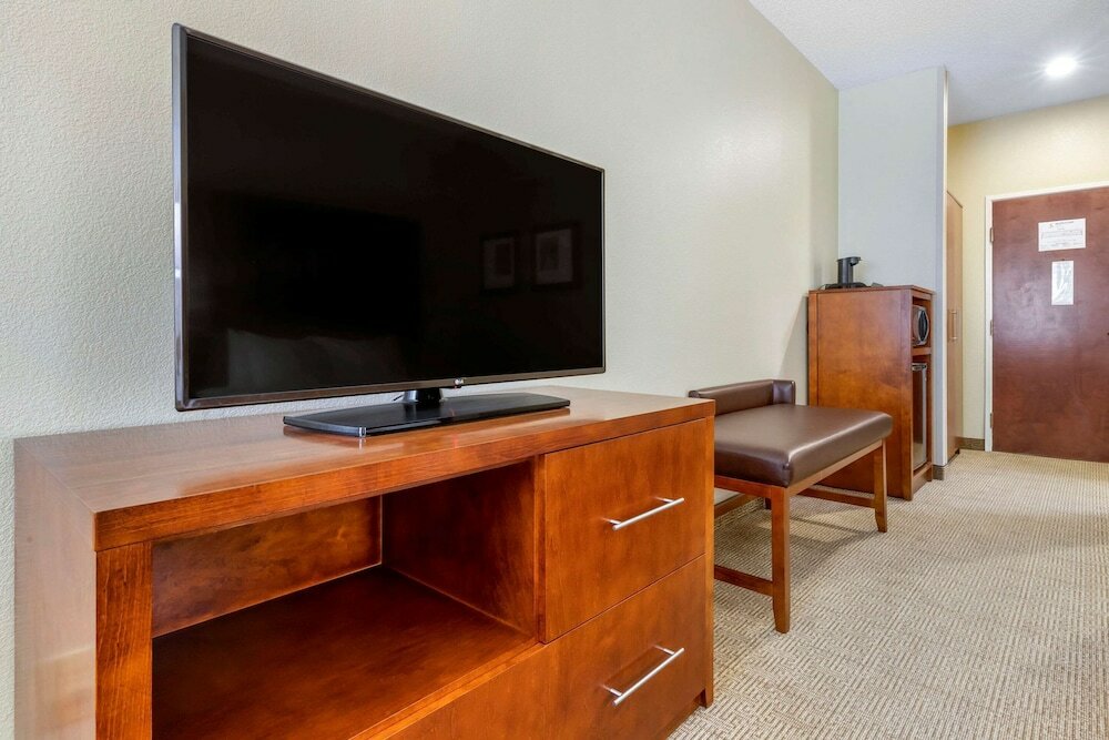 Фото Comfort Inn & Suites Lenoir Hwy 321 Northern Foothills