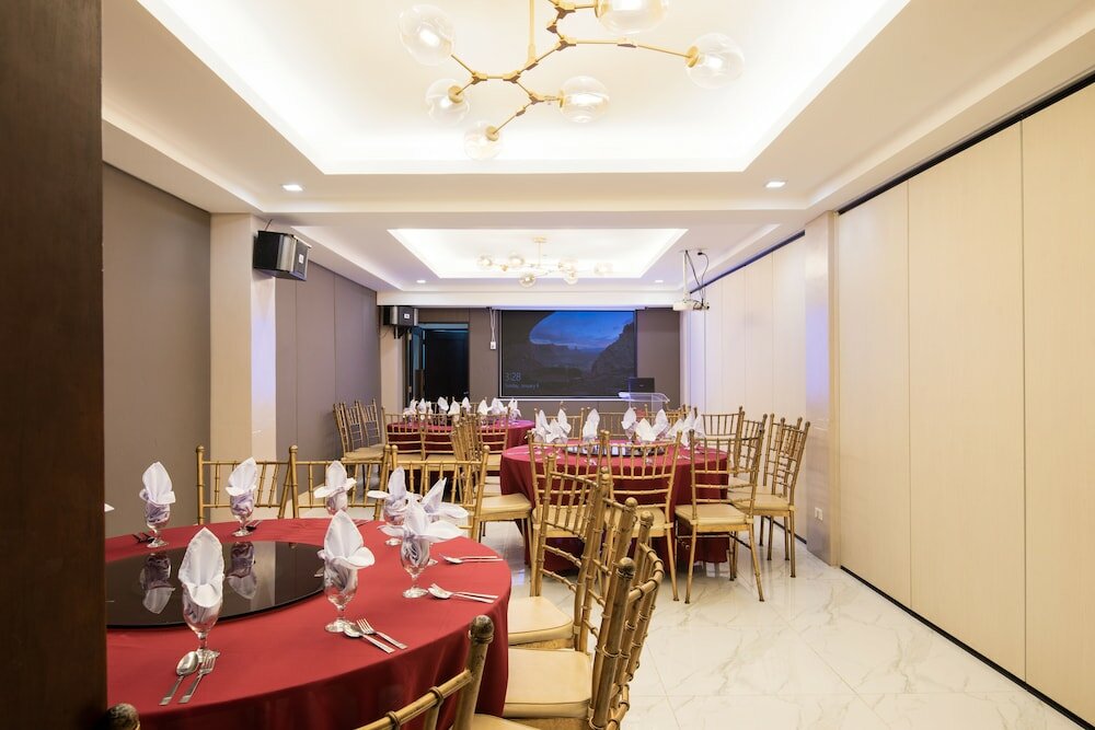 Фото Lenox Hotel