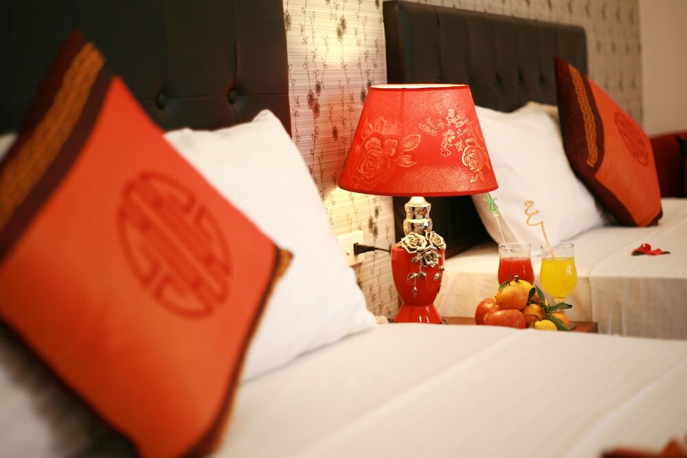 Фото Urban Alley Hotel