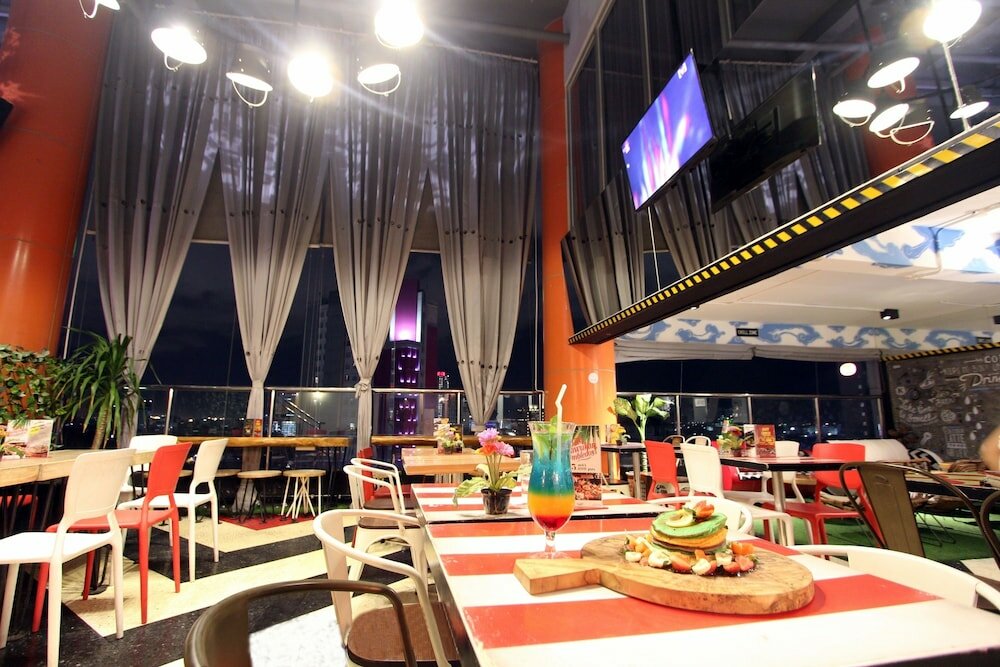 Фото G Suites Hotel by Amithya