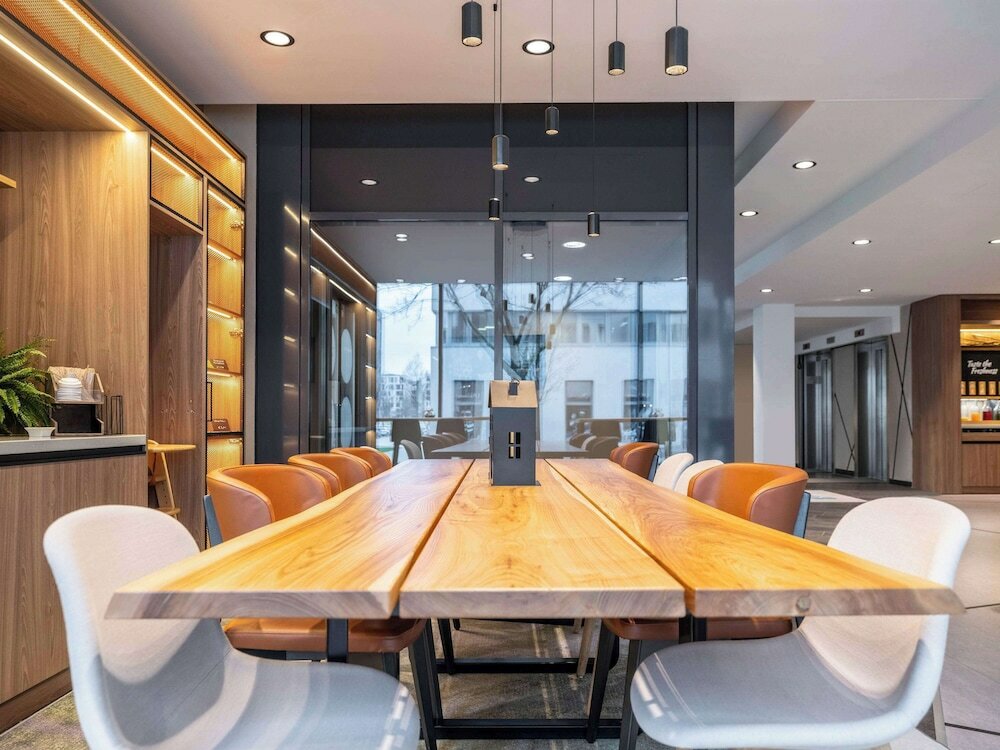 Фото Novotel Suites Wien City Donau