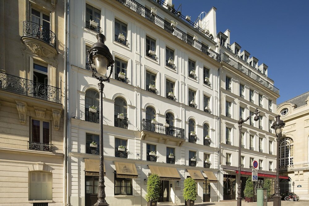 Фото Hôtel des Grands Hommes