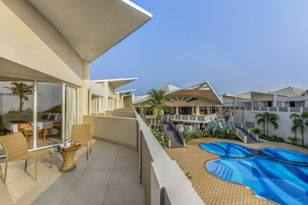 Фото Sterling Puri