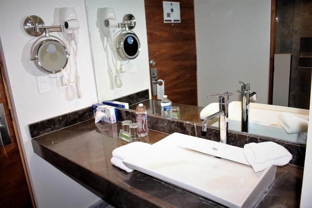 Фото Hotel Plaza Kokai