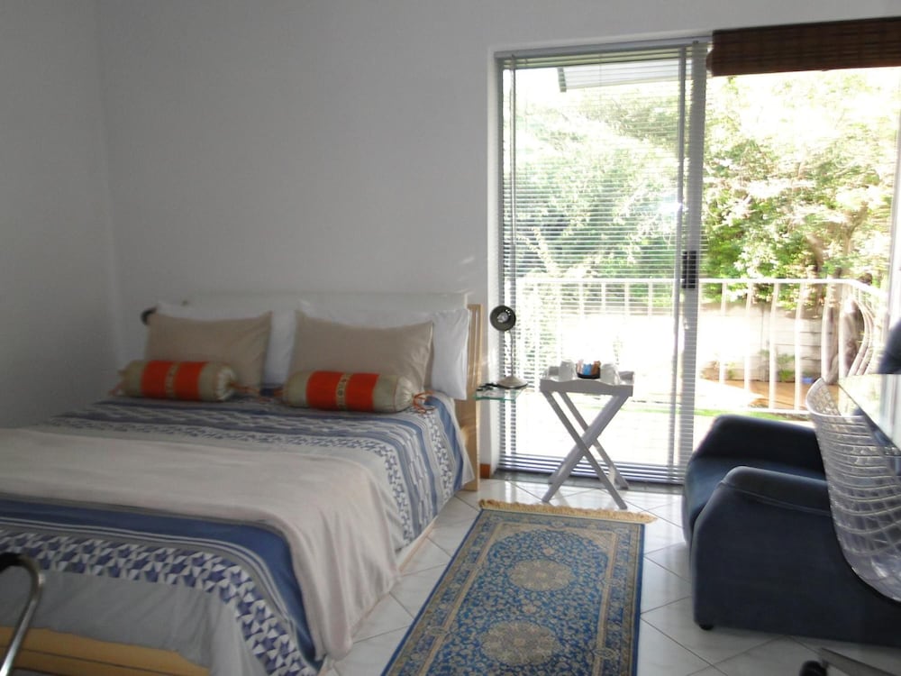 Фото Bluewater Beach Accommodation